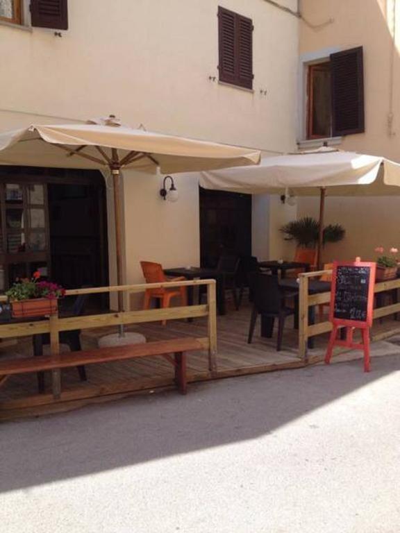 Albergo Dal Fata Gambassi Terme Exteriör bild